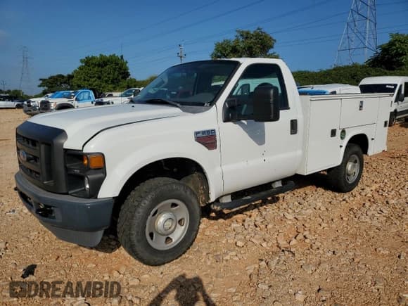 ✅ 2008 Ford F-250 • VIN: 1FDSF21R18ED80251 • Lot: 66502115. Wystawiony na Copart z przebiegiem 70 722 mil. Bezpłatny archiwum sprzedaży aukcyjnych z USA i szczegółowy raport historii pojazdu na DreamBid. Zdjęcie 1.