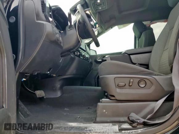 ✅ 2025 Chevrolet Silverado 1500 • VIN: 3GCUKDE87SG161073 • Лот: 69433245. Опубликован ранее на Copart с пробегом 17 841 миль. Бесплатный доступ к архиву аукционных продаж из США и подробный отчёт об истории автомобиля на DreamBid. Изображение 7.