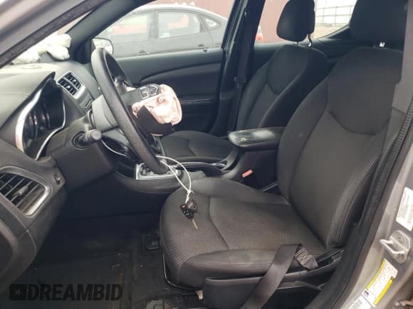 ✅ 2013 Dodge Avenger SE • VIN: 1C3CDZAB4DN753937 • Лот: 73171484. Опубликован ранее на Copart с пробегом 184 187 миль. Бесплатный доступ к архиву аукционных продаж из США и подробный отчёт об истории автомобиля на DreamBid. Изображение 7.