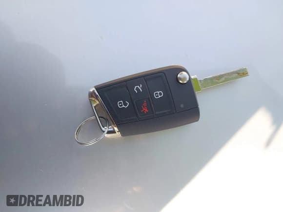 ✅ 2023 Volkswagen Tiguan S • VIN: 3VVRB7AX3PM065181 • Lot: 42419081. Listed on IAAI with 32,495 mi. Free auction sales archive from the USA and detailed vehicle history report at DreamBid. Image 11.