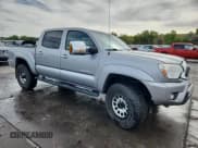 ✅ 2015 Toyota Tacoma • VIN: 3TMLU4EN9FM182106 • Lot: 82088595. Wystawiony na Copart z przebiegiem 97 442 mil. Bezpłatny archiwum sprzedaży aukcyjnych z USA i szczegółowy raport historii pojazdu na DreamBid. Zdjęcie 4.