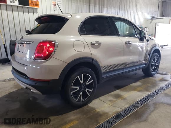 ✅ 2016 FIAT 500X Easy • VIN: ZFBCFYBT1GP345804 • Lot: 91097615. Wystawiony na Copart z przebiegiem 56 487 mil. Bezpłatny archiwum sprzedaży aukcyjnych z USA i szczegółowy raport historii pojazdu na DreamBid. Zdjęcie 3.
