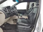 ✅ 2017 Dodge Grand Caravan SXT • VIN: 2C4RDGCGXHR685820 • Lot: 90422295. Wystawiony na Copart z przebiegiem 149 892 mil. Bezpłatny archiwum sprzedaży aukcyjnych z USA i szczegółowy raport historii pojazdu na DreamBid. Zdjęcie 7.