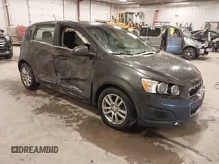 2016 Chevrolet Sonic LT с VIN 1G1JC6SB5G4183436, выставлен на аукционе IAAI как лот 41025761 с пробегом 123 703 миль миль и . История ставок и продаж доступна на DreamBid. Изображение 1.