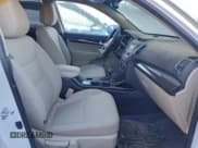 ✅ 2014 Kia Sorento LX • VIN: 5XYKTCA66EG523254 • Лот: 91449255. Опубликован ранее на Copart с пробегом 281 540 миль. Бесплатный доступ к архиву аукционных продаж из США и подробный отчёт об истории автомобиля на DreamBid. Изображение 7.