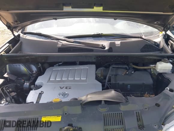 ✅ 2011 Toyota Highlander • VIN: 5TDBK3EH0BS050397 • Lot: 42585747. Listed on IAAI with 70,597 mi. Free auction sales archive from the USA and detailed vehicle history report at DreamBid. Image 10.