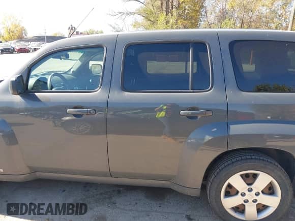 2009 Chevrolet HHR LS with VIN 3GNCA13B29S522641, listed as a IAAI auction lot 43636624 with 116,696 mi miles and . Bid and sale history available at DreamBid. Image 12.