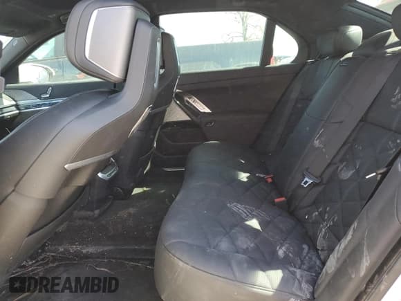 ✅ 2023 BMW 7 Series 740i • VIN: WBA23EH01PCN55188 • Лот: 76453104. Опубликован ранее на Copart с пробегом Не указан. Бесплатный доступ к архиву аукционных продаж из США и подробный отчёт об истории автомобиля на DreamBid. Изображение 10.