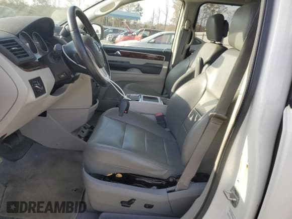 ✅ 2012 Volkswagen Routan • VIN: 2C4RVADG0CR354746 • Lot: 93321305. Listed on Copart with 85,086 mi. Free auction sales archive from the USA and detailed vehicle history report at DreamBid. Image 7.