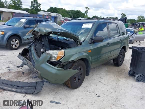 2007 Honda Pilot LX with VIN 5FNYF28167B023921, listed as a IAAI auction lot 42727822 with 177,088 mi miles and . Bid and sale history available at DreamBid. Image 2.