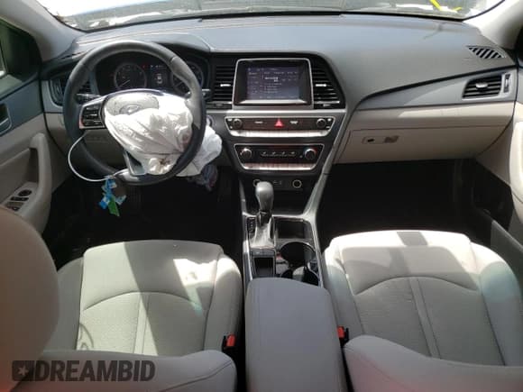 ✅ 2018 Hyundai Sonata Limited • VIN: 5NPE34AF3JH631126 • Лот: 49523123. Опубликован ранее на Copart с пробегом 69 778 миль. Бесплатный доступ к архиву аукционных продаж из США и подробный отчёт об истории автомобиля на DreamBid. Изображение 8.