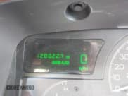 ✅ 2005 Lincoln Town Car Signature • VIN: 1LNHM81W35Y653807 • Lot: 42300578. Listed on IAAI with 120,022 mi. Free auction sales archive from the USA and detailed vehicle history report at DreamBid. Image 15.