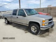 ✅ 2000 Chevrolet Silverado 3500 • VIN: 1GCGC33RXYF421587 • Lot: 81269875. Listed on Copart with 330,642 mi. Free auction sales archive from the USA and detailed vehicle history report at DreamBid. Image 4.