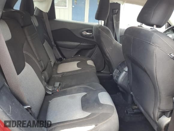 ✅ 2014 Jeep Cherokee Latitude • VIN: 1C4PJMCB7EW204024 • Lot: 63393365. Wystawiony na Copart z przebiegiem 180 977 mil. Bezpłatny archiwum sprzedaży aukcyjnych z USA i szczegółowy raport historii pojazdu na DreamBid. Zdjęcie 11.