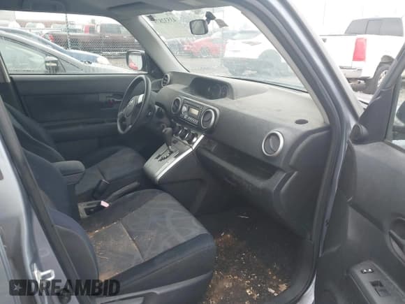 ✅ 2011 Scion xB • VIN: JTLZE4FE7B1119314 • Lot: 43532879. Listed on IAAI with 106,961 mi. Free auction sales archive from the USA and detailed vehicle history report at DreamBid. Image 5.