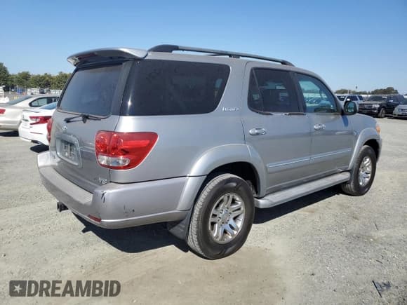 ✅ 2005 Toyota Sequoia Limited • VIN: 5TDZT38AX5S251819 • Lot: 72039945. Wystawiony na Copart z przebiegiem 307 926 mil. Bezpłatny archiwum sprzedaży aukcyjnych z USA i szczegółowy raport historii pojazdu na DreamBid. Zdjęcie 3.