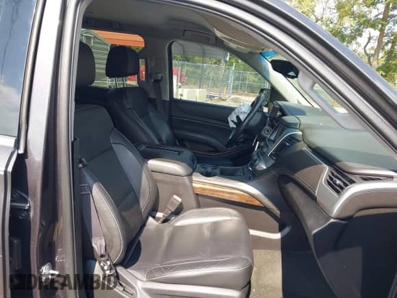 2015 Chevrolet Tahoe LT z VIN 1GNSCBKC3FR649211, wystawiony jako IAAI lot #43260542 z przebiegiem 88 436 mil mil oraz . Historia ofert i sprzedaży dostępna na DreamBid. Obrazek 5.