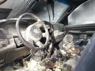 2004 Dodge 3500 ST z VIN 3D7LU38C84G204635, wystawiony jako IAAI lot #41544580 z przebiegiem Nie podano mil oraz . Historia ofert i sprzedaży dostępna na DreamBid. Obrazek 6.