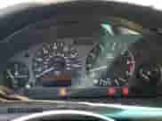 1998 BMW 3 Series 323i z VIN WBABJ732XWEA17086, wystawiony jako Copart lot #45030985 z przebiegiem 224 390 mil mil oraz Czysty tytuł • Clean title. Historia ofert i sprzedaży dostępna na DreamBid. Obrazek 9.