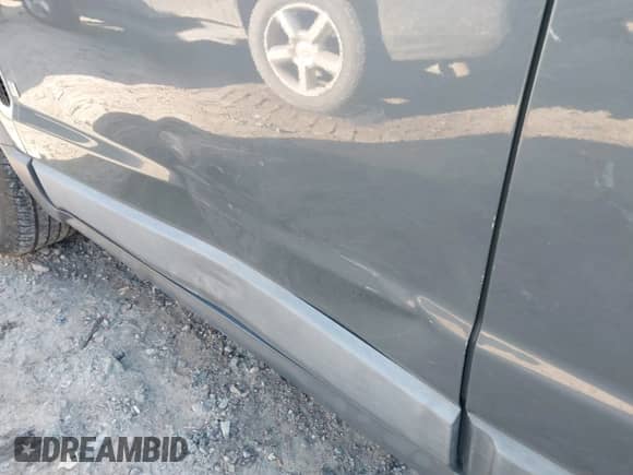 2009 Saturn VUE XE z VIN 3GSCL33P89S530306, wystawiony jako IAAI lot #41462548 z przebiegiem 205 175 mil mil oraz . Historia ofert i sprzedaży dostępna na DreamBid. Obrazek 12.