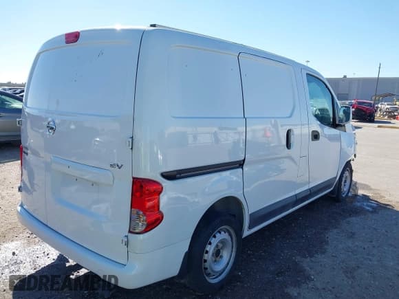 ✅ 2018 Nissan NV200 S • VIN: 3N6CM0KN0JK705236 • Lot: 41832711. Listed on IAAI with 95,106 mi. Free auction sales archive from the USA and detailed vehicle history report at DreamBid. Image 4.