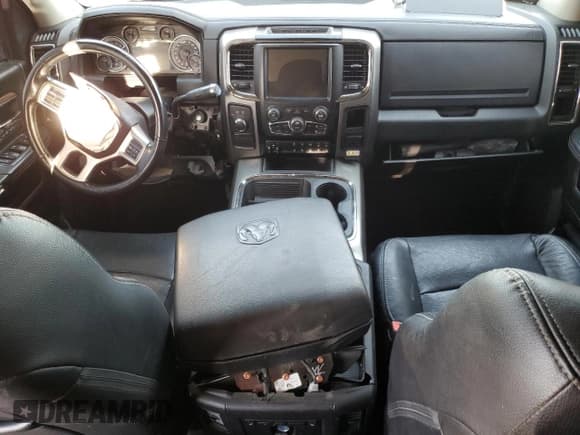 ✅ 2018 Ram 2500 Laramie • VIN: 3C6UR5FL7JG177705 • Lot: 81794275. Wystawiony na Copart z przebiegiem 96 431 mil. Bezpłatny archiwum sprzedaży aukcyjnych z USA i szczegółowy raport historii pojazdu na DreamBid. Zdjęcie 8.