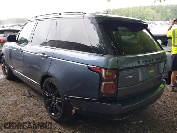 ✅ 2019 Land Rover Range Rover • VIN: SALGS2RE5KA516721 • Лот: 42081181. Опубликован ранее на IAAI с пробегом 120 147 миль. Бесплатный доступ к архиву аукционных продаж из США и подробный отчёт об истории автомобиля на DreamBid. Изображение 3.