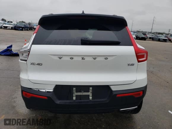 ✅ 2020 Volvo XC40 R-Design • VIN: YV4AC2HMXL2278179 • Lot: 71587022. Wystawiony na Copart z przebiegiem 31 953 mil. Bezpłatny archiwum sprzedaży aukcyjnych z USA i szczegółowy raport historii pojazdu na DreamBid. Zdjęcie 6.