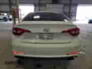 2016 Hyundai Sonata 2.4L z VIN 5NPE24AF8GH392331, wystawiony jako Copart lot #82196085 z przebiegiem 145 627 mil mil oraz Czysty tytuł • Clean title. Historia ofert i sprzedaży dostępna na DreamBid. Obrazek 6.