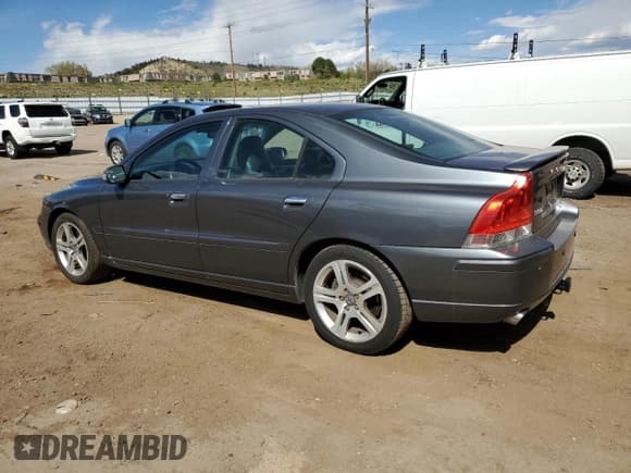 ✅ 2009 Volvo S60 2.4L Turbo • VIN: YV1RS547892722320 • Lot: 53300455. Wystawiony na Copart z przebiegiem 371 756 mil. Bezpłatny archiwum sprzedaży aukcyjnych z USA i szczegółowy raport historii pojazdu na DreamBid. Zdjęcie 2.