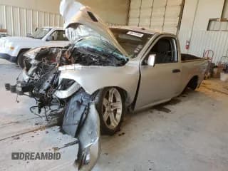 ✅ 2015 Ram 1500 Tradesman • VIN: 3C6JR6AT0FG539946 • Lot: 45277745. Wystawiony na Copart z przebiegiem 147 255 mil. Bezpłatny archiwum sprzedaży aukcyjnych z USA i szczegółowy raport historii pojazdu na DreamBid. Zdjęcie 1.