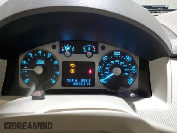 2010 Mercury Mariner Premier z VIN 4M2CN9HGXAKJ16116, wystawiony jako Copart lot #87076184 z przebiegiem 192 908 mil mil oraz Szkoda całkowita • Salvage title. Historia ofert i sprzedaży dostępna na DreamBid. Obrazek 9.