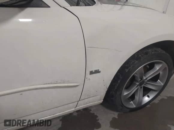 2010 Dodge Charger SXT z VIN 2B3CA3CV9AH116962, wystawiony jako IAAI lot #43141447 z przebiegiem 120 000 mil mil oraz . Historia ofert i sprzedaży dostępna na DreamBid. Obrazek 6.