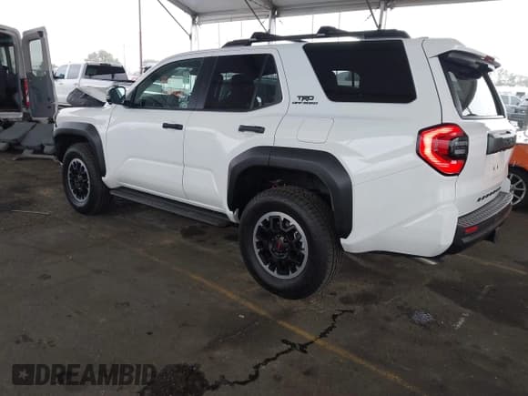 ✅ 2025 Toyota 4Runner TRD Off Road • VIN: JTEVA5BR3S5040781 • Lot: 43441456. Listed on IAAI with 1,376 mi. Free auction sales archive from the USA and detailed vehicle history report at DreamBid. Image 3.
