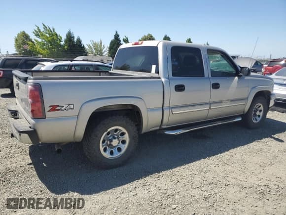✅ 2006 Chevrolet Silverado 1500 LT1 • VIN: 2GCEK13Z061354176 • Лот: 62139694. Опубликован ранее на Copart с пробегом 114 573 миль. Бесплатный доступ к архиву аукционных продаж из США и подробный отчёт об истории автомобиля на DreamBid. Изображение 3.