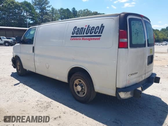✅ 2020 Chevrolet Express Cargo • VIN: 1GCWGAFG8L1213955 • Lot: 43087101. Wystawiony na IAAI z przebiegiem 161 890 mil. Bezpłatny archiwum sprzedaży aukcyjnych z USA i szczegółowy raport historii pojazdu na DreamBid. Zdjęcie 3.
