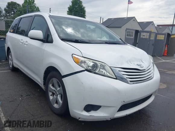 ✅ 2015 Toyota Sienna LE AAS • VIN: 5TDKK3DC9FS576023 • Lot: 42395573. Listed on IAAI with 120,752 mi. Free auction sales archive from the USA and detailed vehicle history report at DreamBid. Image 1.
