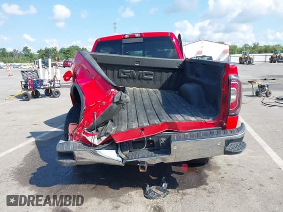 ✅ 2018 GMC Sierra 1500 SLT • VIN: 3GTU2NEC1JG554513 • Лот: 43043851. Опубликован ранее на IAAI с пробегом 81 850 миль. Бесплатный доступ к архиву аукционных продаж из США и подробный отчёт об истории автомобиля на DreamBid. Изображение 18.