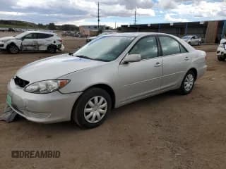 ✅ 2005 Toyota Camry LE • VIN: 4T1BE32K45U606861 • Lot: 84629075. Listed on Copart with 161,442 mi. Free auction sales archive from the USA and detailed vehicle history report at DreamBid. Image 1.