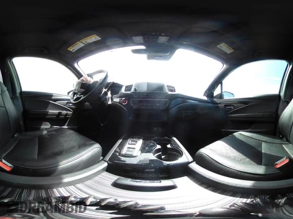 ✅ 2020 Honda Passport Elite • VIN: 5FNYF8H00LB003152 • Lot: 43236775. Listed on IAAI with 63,303 mi. Free auction sales archive from the USA and detailed vehicle history report at DreamBid. Image 18.