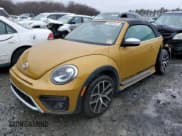 ✅ 2017 Volkswagen Beetle • VIN: 3VWT17AT9HM800183 • Лот: 68560522. Опубликован ранее на Copart с пробегом 61 814 миль. Бесплатный доступ к архиву аукционных продаж из США и подробный отчёт об истории автомобиля на DreamBid. Изображение 1.