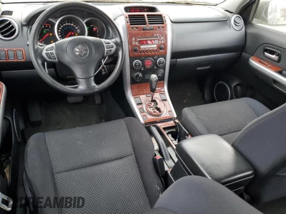 ✅ 2008 Suzuki Grand Vitara w/Spare & Cargo Covers • VIN: JS3TD941784100496 • Lot: 92372885. Wystawiony na Copart z przebiegiem 101 588 mil. Bezpłatny archiwum sprzedaży aukcyjnych z USA i szczegółowy raport historii pojazdu na DreamBid. Zdjęcie 8.