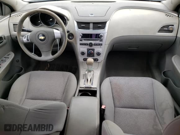 ✅ 2011 Chevrolet Malibu 1LS • VIN: 1G1ZB5E18BF103739 • Lot: 69938193. Listed on Copart with 183,659 mi. Free auction sales archive from the USA and detailed vehicle history report at DreamBid. Image 8.