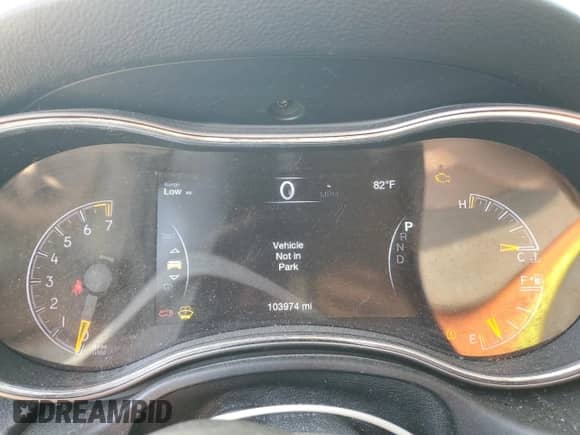 2018 Jeep Grand Cherokee Upland с VIN 1C4RJFAG4JC352663, выставлен на аукционе Copart как лот 71508925 с пробегом 103 974 миль миль и Чистый • Clean title. История ставок и продаж доступна на DreamBid. Изображение 9.