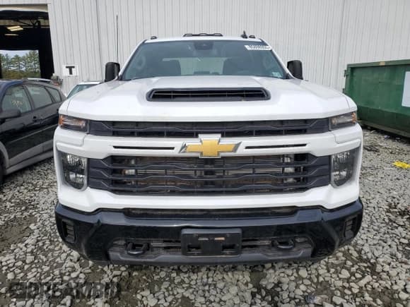 ✅ 2024 Chevrolet Silverado 2500HD Custom • VIN: 1GC4YMEY7RF468334 • Lot: 85898955. Wystawiony na Copart z przebiegiem 4 955 mil. Bezpłatny archiwum sprzedaży aukcyjnych z USA i szczegółowy raport historii pojazdu na DreamBid. Zdjęcie 5.