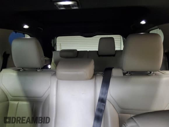 ✅ 2019 Land Rover Discovery SE • VIN: SALRG2RV3KA096242 • Лот: 90313105. Опубликован ранее на Copart с пробегом 88 094 миль. Бесплатный доступ к архиву аукционных продаж из США и подробный отчёт об истории автомобиля на DreamBid. Изображение 10.