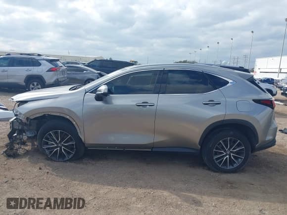 ✅ 2024 Lexus NX 350 Premium • VIN: 2T2GGCEZXRC038367 • Лот: 41492159. Опубликован ранее на IAAI с пробегом 34 753 миль. Бесплатный доступ к архиву аукционных продаж из США и подробный отчёт об истории автомобиля на DreamBid. Изображение 15.
