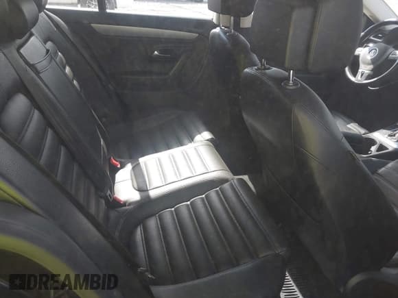 ✅ 2013 Volkswagen CC R-Line • VIN: WVWBP7AN6DE501801 • Lot: 43455679. Listed on IAAI with 122,528 mi. Free auction sales archive from the USA and detailed vehicle history report at DreamBid. Image 8.