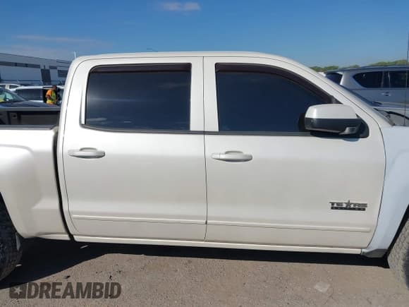 ✅ 2015 Chevrolet Silverado 1500 LT • VIN: 3GCPCREC8FG147765 • Lot: 43335404. Wystawiony na IAAI z przebiegiem 101 862 mil. Bezpłatny archiwum sprzedaży aukcyjnych z USA i szczegółowy raport historii pojazdu na DreamBid. Zdjęcie 13.