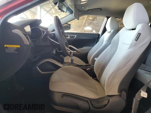 ✅ 2013 Hyundai Veloster w/Black Int • VIN: KMHTC6AD1DU087846 • Lot: 91739065. Listed on Copart with 96,923 mi. Free auction sales archive from the USA and detailed vehicle history report at DreamBid. Image 7.